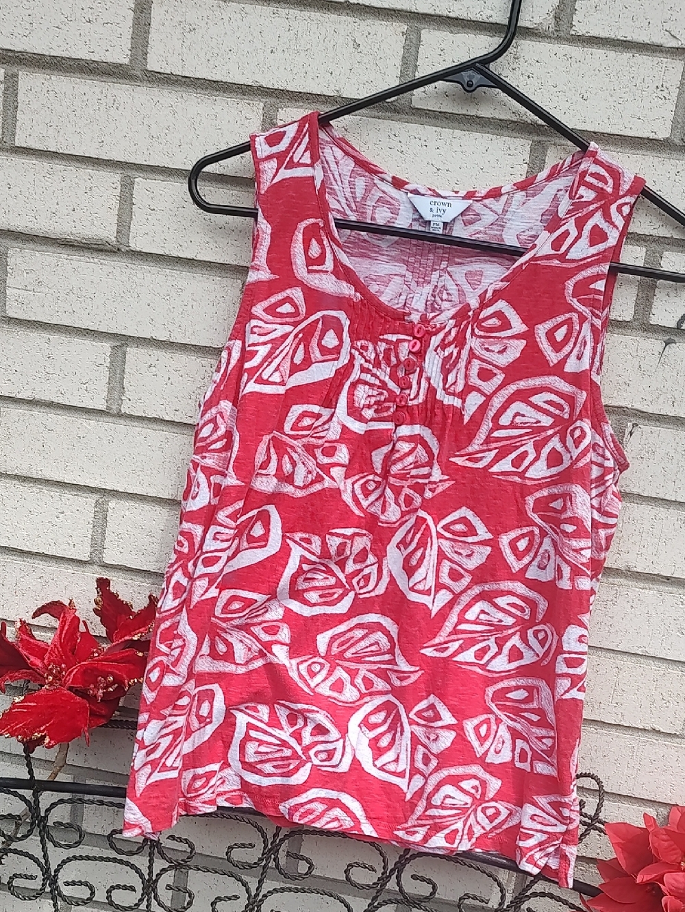 Crown & Ivy Top